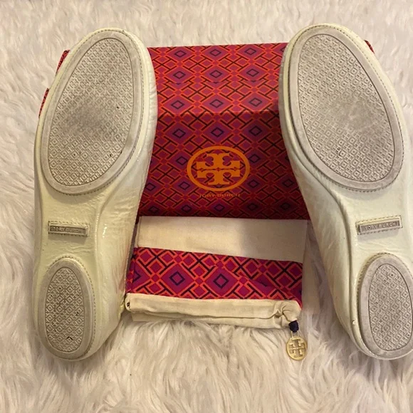 Tori Burch Minnie Travel Ballet with Logo, Ivory, Size 10.5 - Picture 2 of 11